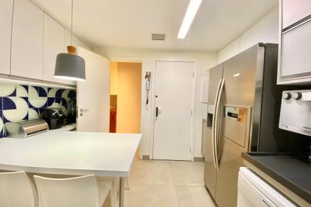 Apartamento para alugar com 110m², 3 quartos e 1 vaga