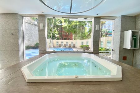 Apartamento para alugar com 110m², 3 quartos e 1 vaga