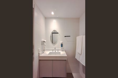 Banheiro de kitnet/studio para alugar com 1 quarto, 25m² em Vila Mariana, São Paulo