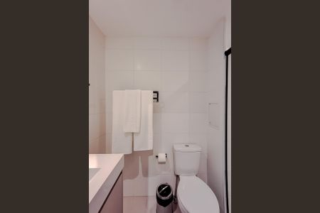 Banheiro de kitnet/studio para alugar com 1 quarto, 25m² em Vila Mariana, São Paulo