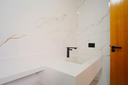 Casa à venda com 160m², 3 quartos e 3 vagasBanheiro da Suíte 1