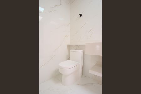 Casa à venda com 160m², 3 quartos e 3 vagasBanheiro da Suíte 3