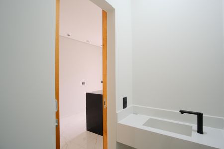 Lavabo de casa à venda com 3 quartos, 160m² em Vila Carrão, São Paulo