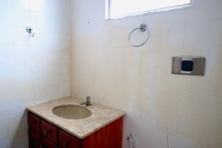 Apartamento para alugar com 50m², 2 quartos e sem vagaBanheiro
