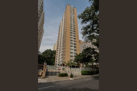 Apartamento para alugar com 50m², 2 quartos e 1 vaga Apartamento para alugar com 50m², 2 quartos e 1 vagaFachada