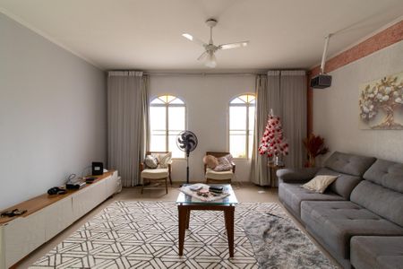 Casa à venda com 161m², 3 quartos e 6 vagasSala