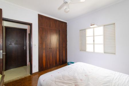 Casa à venda com 161m², 3 quartos e 6 vagasSuite