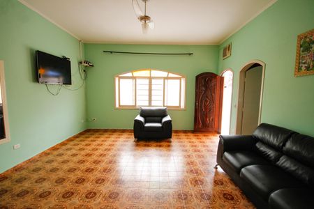 Casa para alugar com 118m², 3 quartos e 4 vagasSala