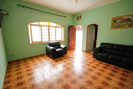 Casa para alugar com 118m², 3 quartos e 4 vagasSala