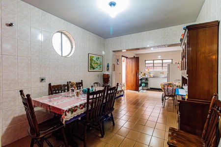 Casa à venda com 120m², 2 quartos e 2 vagas Casa à venda com 120m², 2 quartos e 2 vagasCozinha