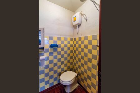 Casa à venda com 120m², 2 quartos e 2 vagas Casa à venda com 120m², 2 quartos e 2 vagasBanheiro de serviço