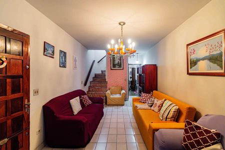 Casa à venda com 120m², 2 quartos e 2 vagas Casa à venda com 120m², 2 quartos e 2 vagasSala