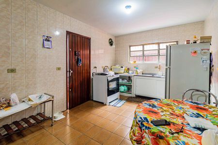 Casa à venda com 120m², 2 quartos e 2 vagas Casa à venda com 120m², 2 quartos e 2 vagasCozinha