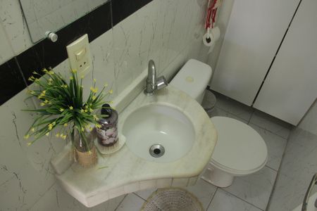 Casa de condomínio para alugar com 100m², 3 quartos e 1 vagaLavabo