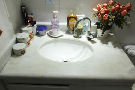 Casa de condomínio para alugar com 100m², 3 quartos e 1 vagaBanheiro da Suíte