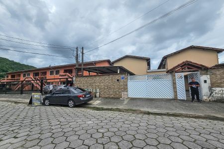 Casa de condomínio para alugar com 100m², 2 quartos e 1 vagafachada 