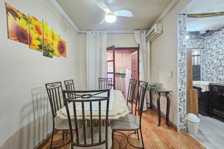 Sala de casa de condomínio para alugar com 2 quartos, 100m² em Jardim Vitoria, Guarujá