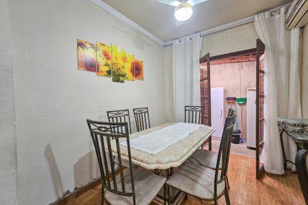 Casa de condomínio para alugar com 100m², 2 quartos e 1 vagaSala