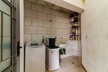 Casa para alugar com 140m², 5 quartos e 2 vagasLavanderia