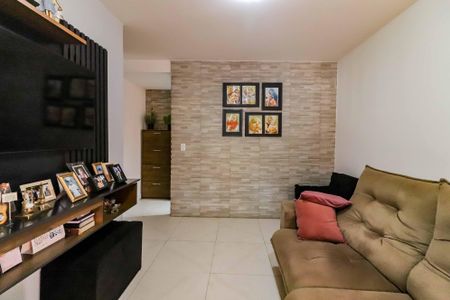 Casa para alugar com 140m², 5 quartos e 2 vagasSala