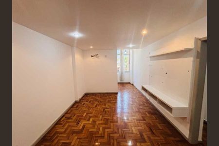 Apartamento à venda com 65m², 2 quartos e 1 vaga