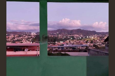 Casa à venda com 2 quartos, 190m² em Vista Alegre, Belo Horizonte