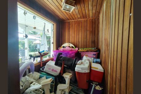 Casa de condomínio à venda com 820m², 5 quartos e 4 vagas Casa de condomínio à venda com 820m², 5 quartos e 4 vagasÁrea de Lazer Sauna