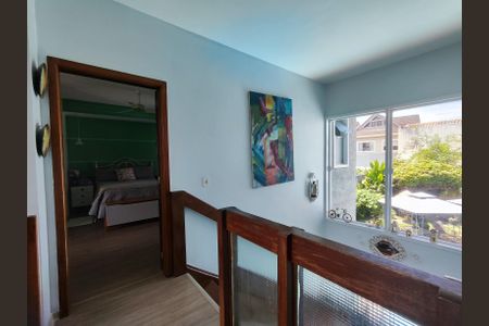 Casa de condomínio à venda com 820m², 5 quartos e 4 vagas Casa de condomínio à venda com 820m², 5 quartos e 4 vagasHall