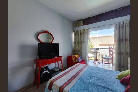 Casa de condomínio à venda com 820m², 5 quartos e 4 vagas Casa de condomínio à venda com 820m², 5 quartos e 4 vagasQuarto 1