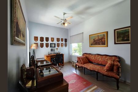 Casa de condomínio à venda com 820m², 5 quartos e 4 vagas Casa de condomínio à venda com 820m², 5 quartos e 4 vagasSala 4