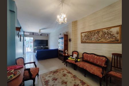 Casa de condomínio à venda com 820m², 5 quartos e 4 vagas Casa de condomínio à venda com 820m², 5 quartos e 4 vagasSala 3