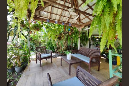 Casa de condomínio à venda com 820m², 5 quartos e 4 vagas Casa de condomínio à venda com 820m², 5 quartos e 4 vagasÁrea de Lazer