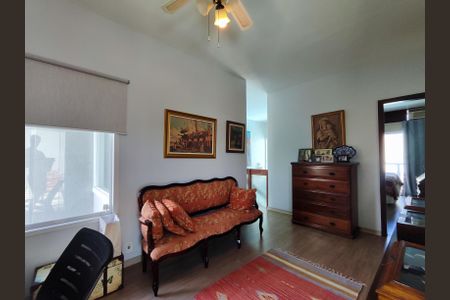 Casa de condomínio à venda com 820m², 5 quartos e 4 vagas Casa de condomínio à venda com 820m², 5 quartos e 4 vagasSala 4