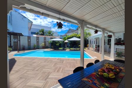 Casa de condomínio à venda com 820m², 5 quartos e 4 vagas Casa de condomínio à venda com 820m², 5 quartos e 4 vagasÁrea de Lazer