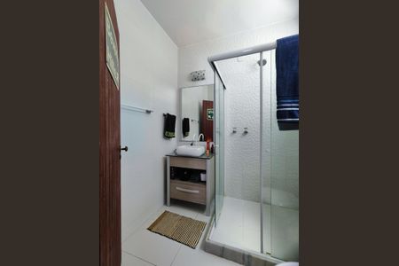 Casa de condomínio à venda com 820m², 5 quartos e 4 vagas Casa de condomínio à venda com 820m², 5 quartos e 4 vagasBanheiro da Suíte 2