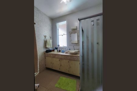 Casa de condomínio à venda com 820m², 5 quartos e 4 vagas Casa de condomínio à venda com 820m², 5 quartos e 4 vagasBanheiro da Suíte 1