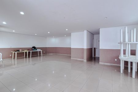 Apartamento para alugar com 54m², 2 quartos e 1 vaga Apartamento para alugar com 54m², 2 quartos e 1 vagaÁrea comum - Salão de festas