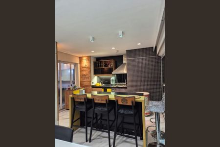 Apartamento à venda com 181m², 3 quartos e 3 vagas