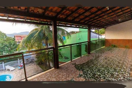 Casa à venda com 680m², 3 quartos e 1 vaga