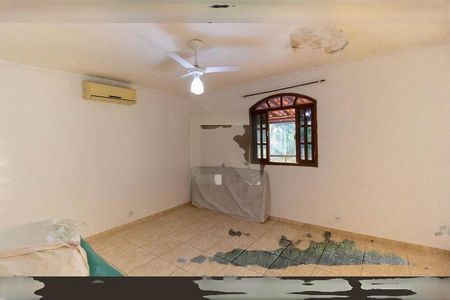 Casa à venda com 680m², 3 quartos e 1 vaga