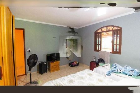 Casa à venda com 680m², 3 quartos e 1 vaga