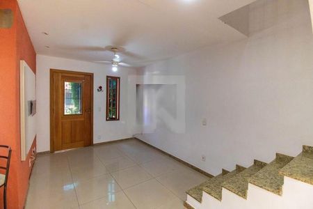 Casa à venda com 2 quartos, 140m² em Maravista, Niterói