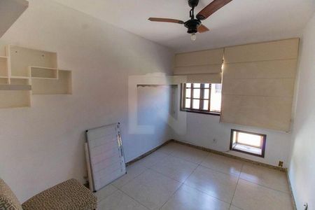 Casa à venda com 2 quartos, 140m² em Maravista, Niterói