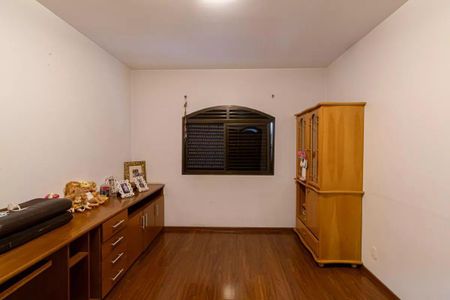 Casa à venda com 4 quartos, 409m² em Vila Rio Branco, São Paulo