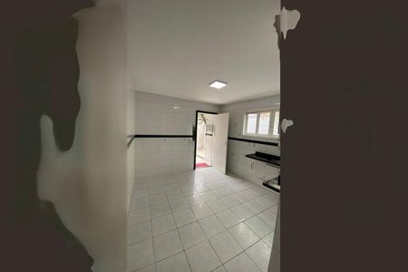 Casa à venda com 3 quartos, 174m² em Itaipu, Niterói