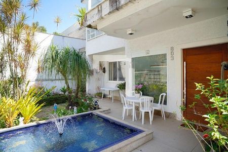 Casa à venda com 491m², 7 quartos e 2 vagas