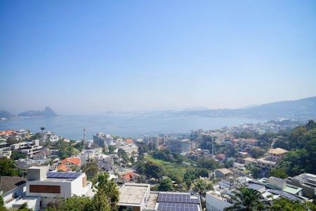 Casa à venda com 491m², 7 quartos e 2 vagas