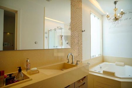 Casa à venda com 491m², 7 quartos e 2 vagas