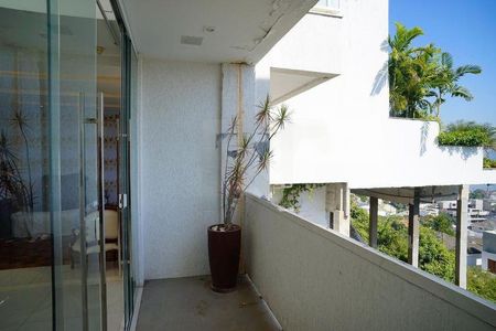 Casa à venda com 491m², 7 quartos e 2 vagas