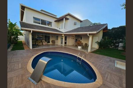 Casa à venda com 490m², 4 quartos e 2 vagas